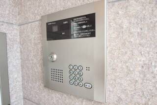 オートロック付きで安心です。