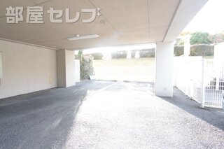 エレベーターあります。
