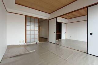 ※303号室の写真参照