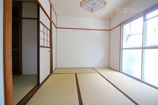 落ち着きのある居室。