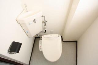 清潔感のあるトイレです。