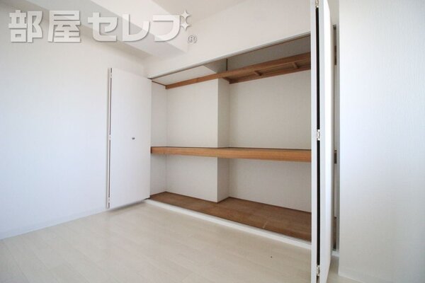 身だしなみをチェック。