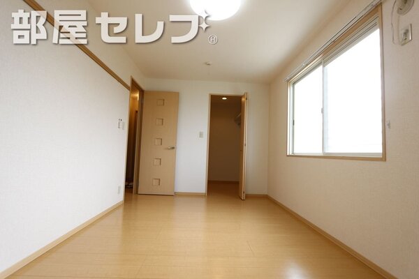 明るいお部屋です。