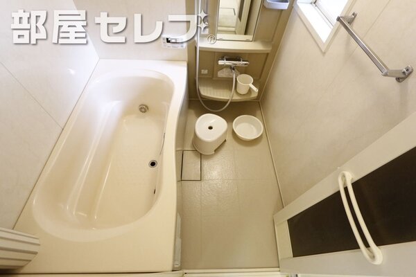キレイなバスルームです。
