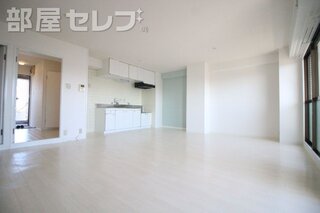 珍しい形の収納です。