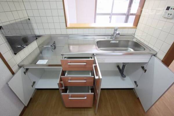 ※103号室内装写真参照
