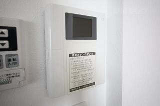 テレビモニターフォンで来客時も確認できます。