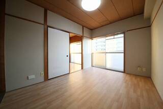 明るいお部屋です
