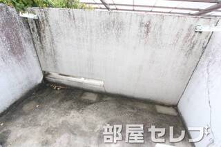広いバルコニーです。