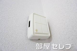 チャイムで来客を知れます。