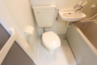 トイレはシンプルで使いやすそうです。