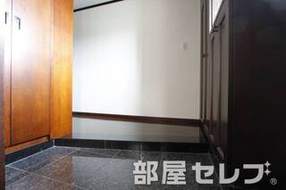 玄関口。
