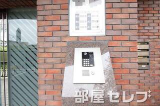 オートロック完備。
