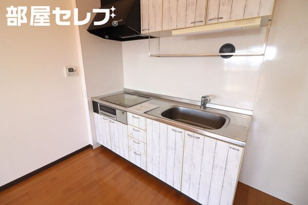 ※601号室内装写真参照