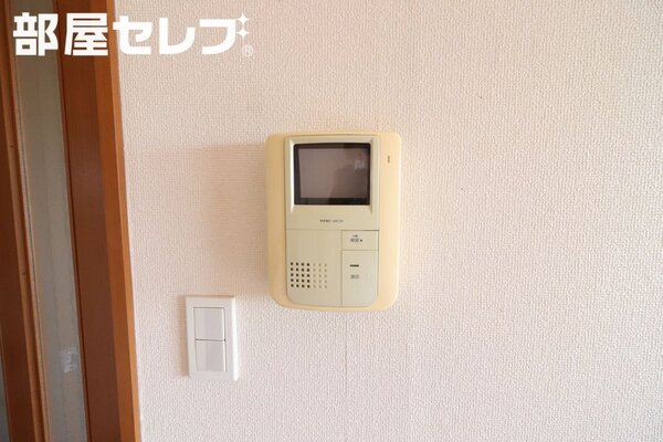※601号室内装写真参照