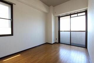 広々とした居住空間です。