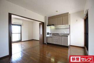 LDK8.6帖の広々としたリビングです。