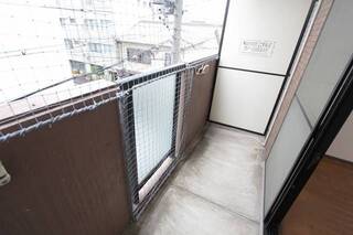 バルコニーも広々