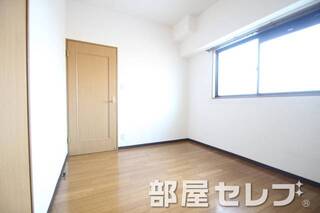 北側にも窓があって明るいです。