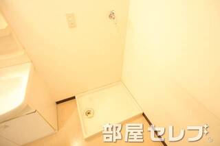 室内洗濯置場ありますよ。