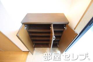 下駄箱付きで安心。