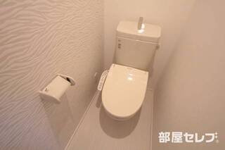 お手洗いはこちらです