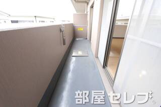 広いバルコニーです。日当り良好