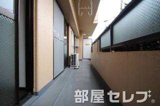 広いバルコニー。