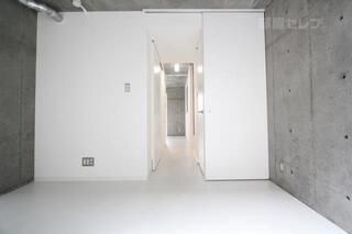 8帖のお部屋は分けて使用もできます。