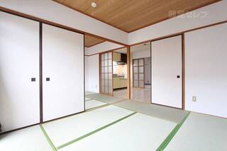 写真は106号室です