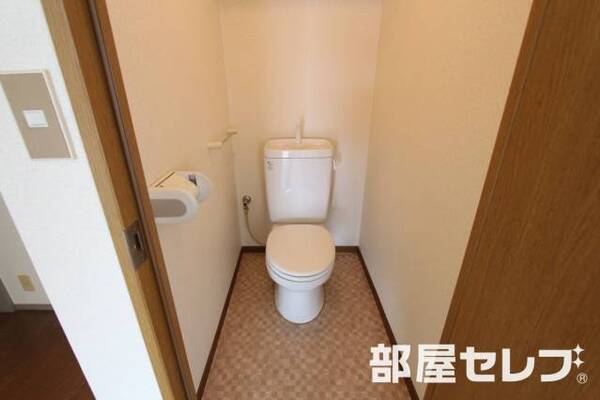 ※303号室内装写真参照