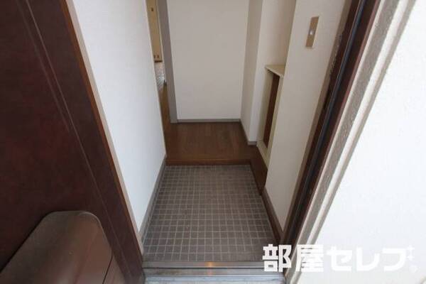 ※303号室内装写真参照