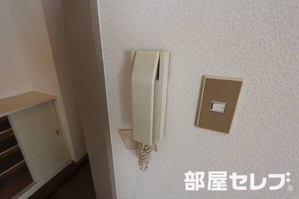 ※303号室内装写真参照