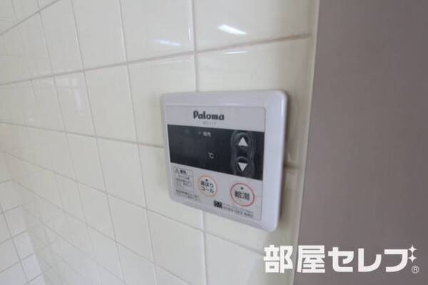 ※303号室内装写真参照