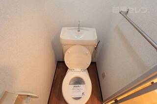 清潔感のあるトイレです。