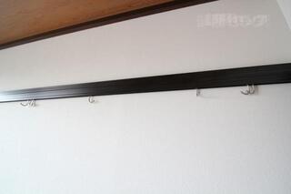 壁にお好きなものがかけれますよ。