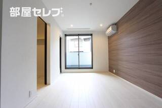明るめの色調のリビングです（同型イメージ写真使用）