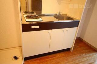 キッチンと屋内洗濯機置場