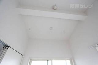 室内物干付。取り外し可能です。