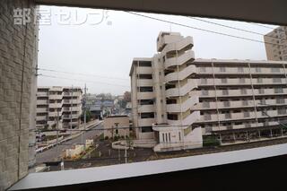 102号室