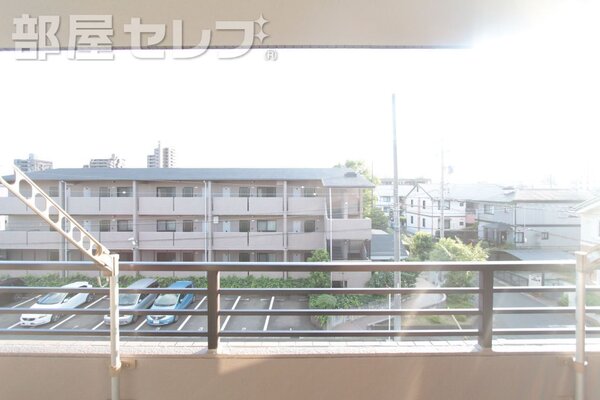南側の和室のお部屋です。