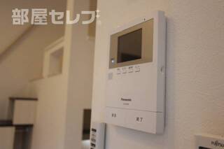 テレビモニターフォン付き。
