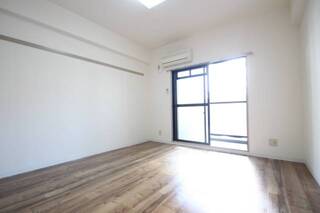 広々したお部屋で生活しやすいですね。