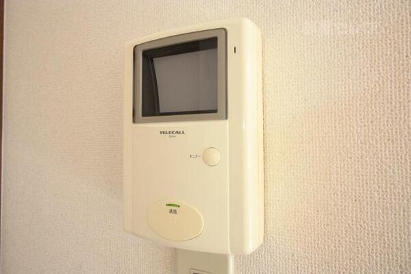 テレビモニターホンで来客時も確認することができます。