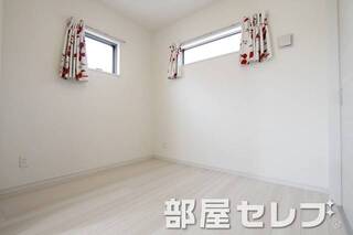 二面採光で明るいですね。