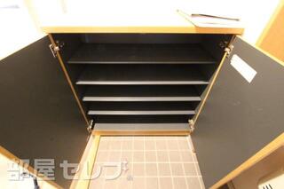 靴もたくさん収納できます。