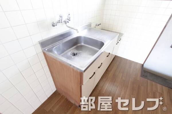 ２口ガスコンロ置けます。