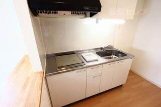 嬉しい２口コンロのIHシステムキッチン