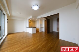 1710号室の写真を参照