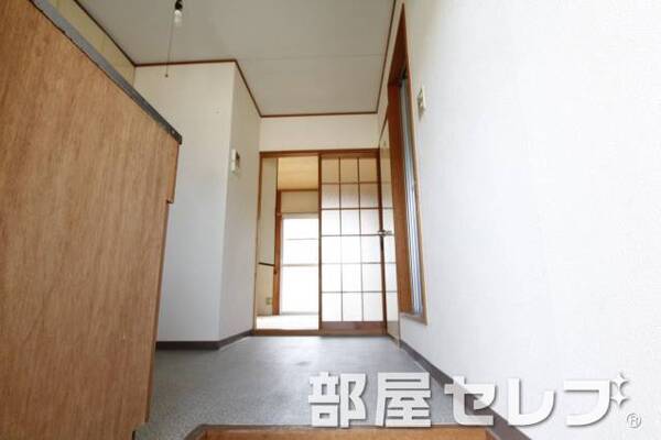 玄関口。